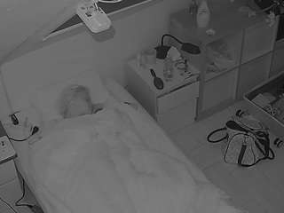 voyeurcam-julmodels-bed-7