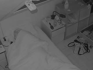voyeurcam-julmodels-bed-7