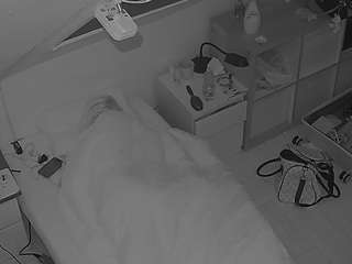 voyeurcam-julmodels-bed-7