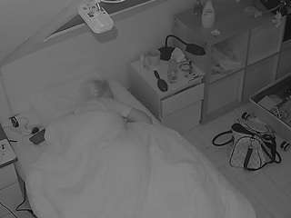 voyeurcam-julmodels-bed-7