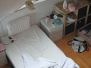 voyeurcam-julmodels-bed-7 camsoda
