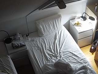 voyeurcam-julmodels-bed-7