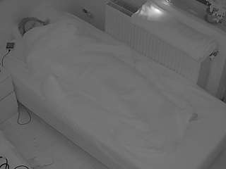 voyeurcam-julmodels-bed-7 Live Webcam on CamSoda