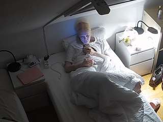 voyeurcam-julmodels-bed-7