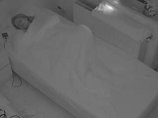 voyeurcam-julmodels-bed-7