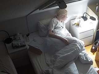 voyeurcam-julmodels-bed-7