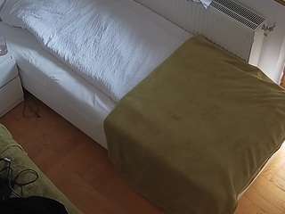 voyeurcam-julmodels-bed-7