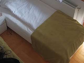 voyeurcam-julmodels-bed-7 camsoda