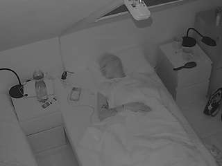 voyeurcam-julmodels-bed-7