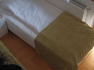 voyeurcam-julmodels-bed-7