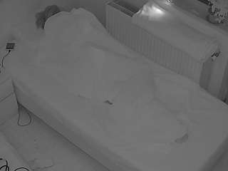 voyeurcam-julmodels-bed-7