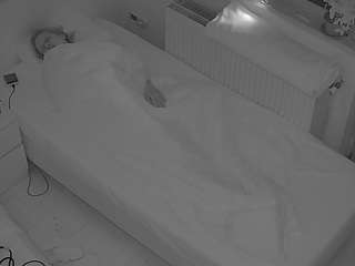 voyeurcam-julmodels-bed-7 camsoda