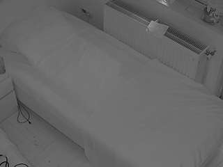 voyeurcam-julmodels-bed-7 camsoda