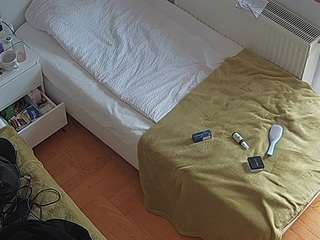 voyeurcam-julmodels-bed-7