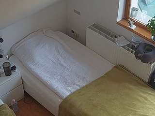voyeurcam-julmodels-bed-7 camsoda