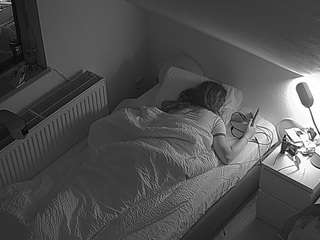 voyeurcam-julmodels-bed-7