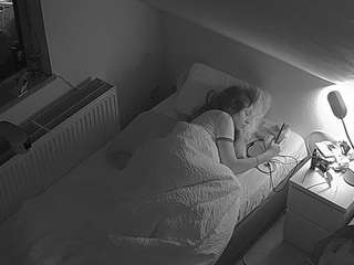 voyeurcam-julmodels-bed-7