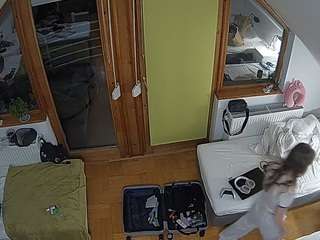 voyeurcam-julmodels-bed-7