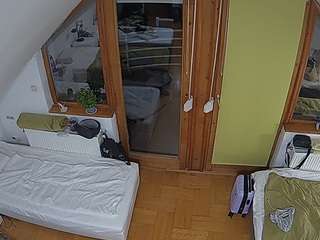voyeurcam-julmodels-bed-7