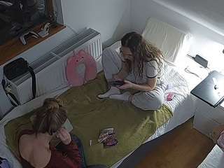 voyeurcam-julmodels-bed-7 camsoda