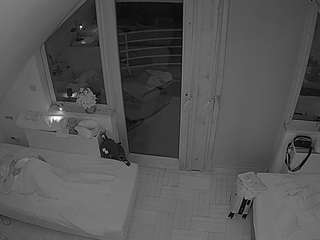 voyeurcam-julmodels-bed-7