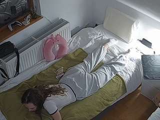 voyeurcam-julmodels-bed-7
