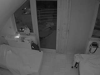 voyeurcam-julmodels-bed-7