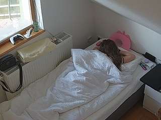 voyeurcam-julmodels-bed-7