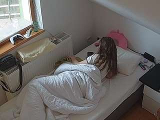voyeurcam-julmodels-bed-7