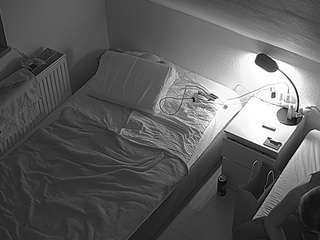 voyeurcam-julmodels-bed-7