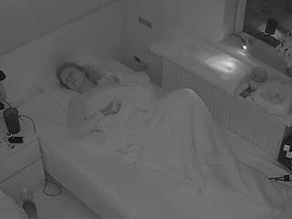 voyeurcam-julmodels-bed-7