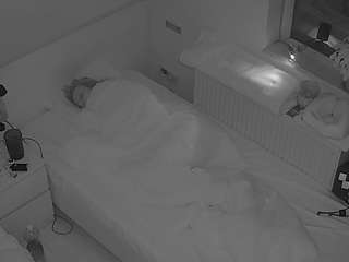 voyeurcam-julmodels-bed-7