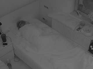 voyeurcam-julmodels-bed-7