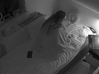 voyeurcam-julmodels-bed-7