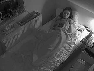 voyeurcam-julmodels-bed-7