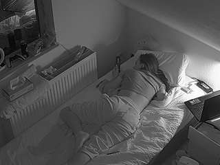 voyeurcam-julmodels-bed-7
