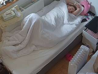 voyeurcam-julmodels-bed-7