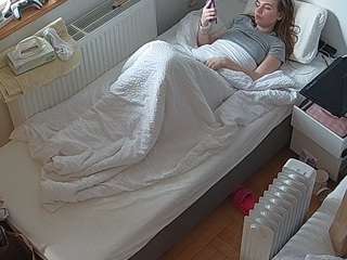 voyeurcam-julmodels-bed-7