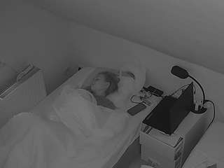 voyeurcam-julmodels-bed-7