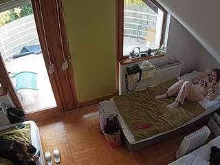 voyeurcam-julmodels-bed-7