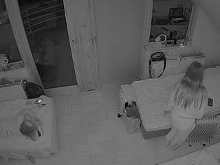 voyeurcam-julmodels-bed-7