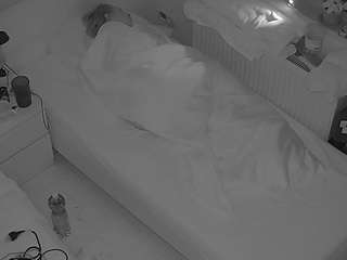 voyeurcam-julmodels-bed-7