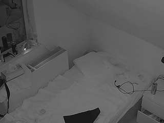voyeurcam-julmodels-bed-7