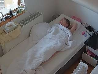 voyeurcam-julmodels-bed-7