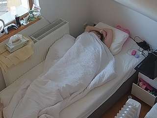 voyeurcam-julmodels-bed-7