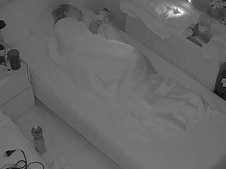 voyeurcam-julmodels-bed-7