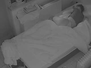 voyeurcam-julmodels-bed-7