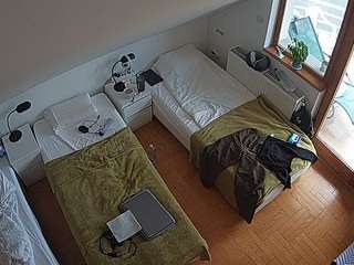 voyeurcam-julmodels-bed-7
