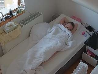 voyeurcam-julmodels-bed-7