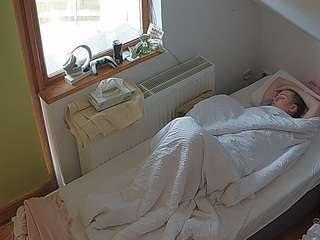 voyeurcam-julmodels-bed-7